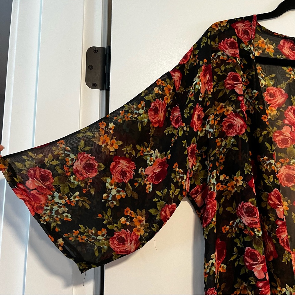 Iris | Rose Patterned Robe Cover Up - Picture 2 of 14